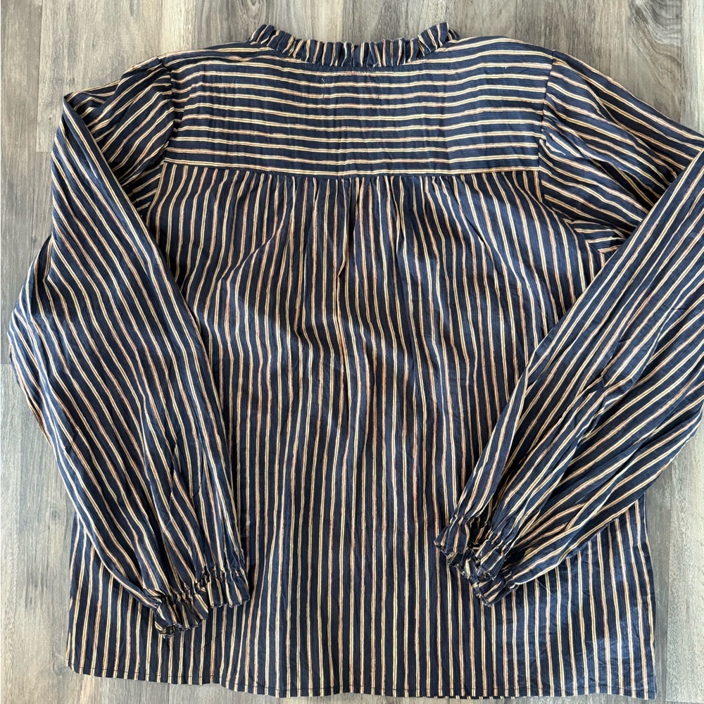 Velvet by Graham & Spencer Black and White Puff Sleeve Blouse - Picture 6 of 6